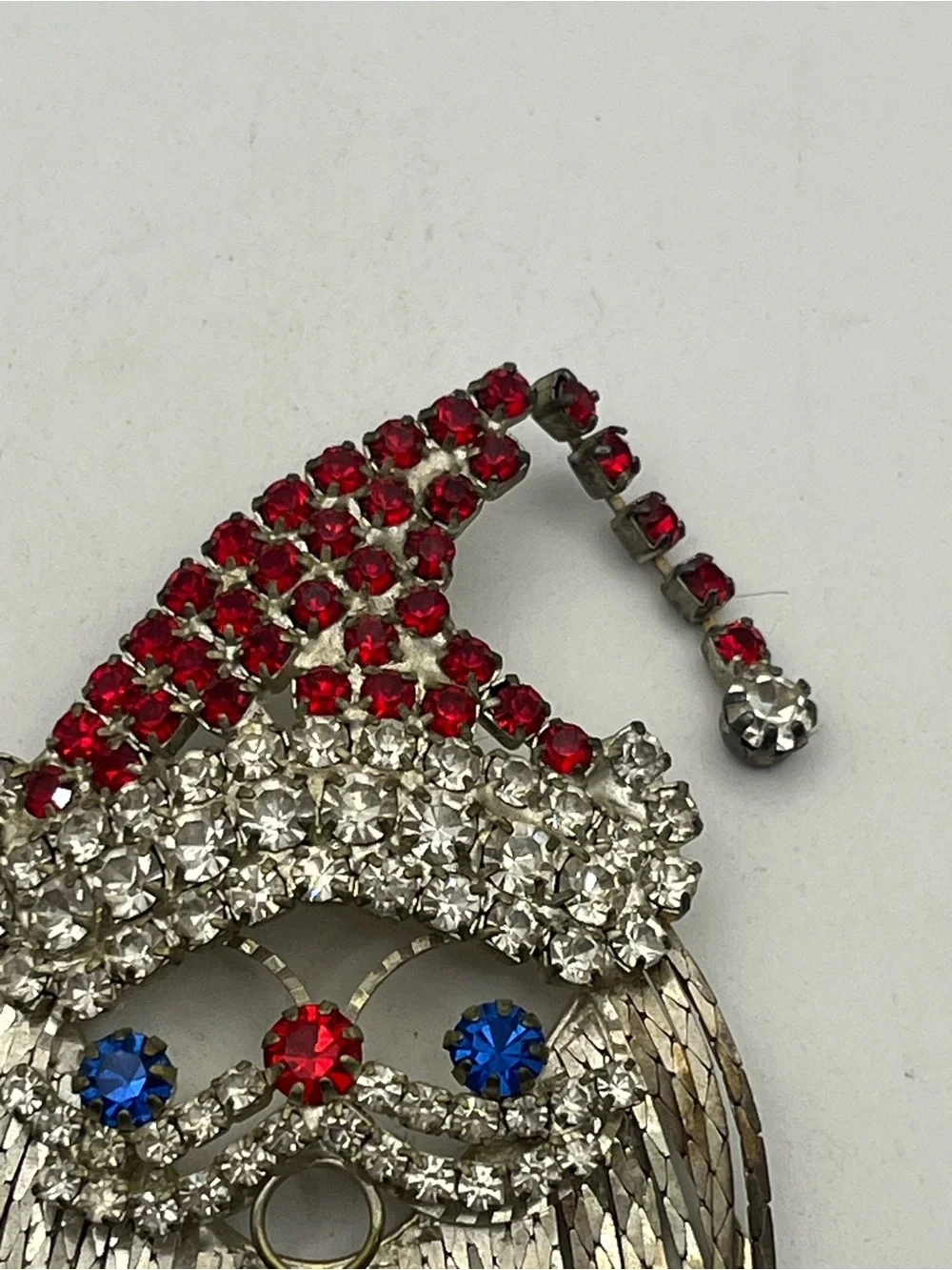 Santa Claus Christmas articulated fringe chain beard rhinestone brooch pin